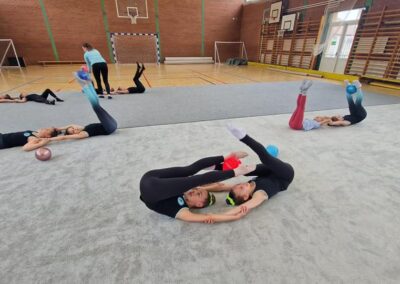 Ezüst lótusz Ritmikus Sport Gimnasztika Egyesület edzés